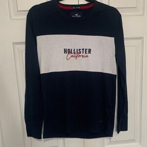 Hollister Dark Blue and White Crewneck Top